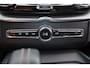 Volvo XC60 Recharge T8 AWD R-Design - Panorama/schuifdak - IntelliSafe Assist & Surround - 360º Camera - Harman/Kardon audio - Adaptieve LED koplampen - Verwarmde voorstoelen - Parkeersensoren voor & achter - Elektr. bedienb. bestuurdersstoel met geheugen - Inklapbare trekhaak - 19' LMV