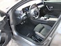 Mercedes-Benz A-klasse 200 Business Solution AMG Line, Led ,Sfeerverl., Pano/schuifdak ,Leder enz .