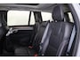 Volvo XC90 T8 Recharge AWD Ultra Dark - Luchtvering - Panorama/schuifdak - IntelliSafe Assist & Surround - 360º Camera - Bowers & Wilkins audio - Adaptieve LED koplampen - Verwarmde voorstoelen, stuur & achterbank - Parkeersensoren voor & achter - Elektr. bedienb. voorstoelen met geheugen - Geventileerde voorstoelen - Head up display - Draadloze tel. lader - Inklapbare trekhaak - 21' LMV
