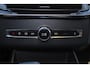 Volvo XC90 T8 Recharge AWD Ultra Dark - Luchtvering - Panorama/schuifdak - IntelliSafe Assist & Surround - 360º Camera - Bowers & Wilkins audio - Adaptieve LED koplampen - Verwarmde voorstoelen, stuur & achterbank - Parkeersensoren voor & achter - Elektr. bedienb. voorstoelen met geheugen - Geventileerde voorstoelen - Head up display - Draadloze tel. lader - Inklapbare trekhaak - 21' LMV