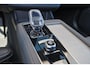 Volvo XC90 T8 Recharge AWD Ultra Black Edition - Panorama/schuifdak - Luchtvering - IntelliSafe Surround - 360º Camera - Bowers & Wilkins audio - Adaptieve LED koplampen - Verwarmde voorstoelen, stuur & achterbank - Parkeersensoren voor & achter - Elektr. bedienb. voorstoelen met geheugen - Geventileerde voorstoelen - Head up display - Draadloze tel. lader - Extra getint glas - Inklapbare trekhaak - 21' LMV