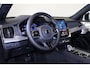 Volvo XC90 T8 Recharge AWD Ultra Black Edition - Panorama/schuifdak - Luchtvering - IntelliSafe Surround - 360º Camera - Bowers & Wilkins audio - Adaptieve LED koplampen - Verwarmde voorstoelen, stuur & achterbank - Parkeersensoren voor & achter - Elektr. bedienb. voorstoelen met geheugen - Geventileerde voorstoelen - Head up display - Draadloze tel. lader - Extra getint glas - Inklapbare trekhaak - 21' LMV