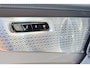 Volvo XC90 T8 Recharge AWD Ultra Black Edition - Panorama/schuifdak - Luchtvering - IntelliSafe Surround - 360º Camera - Bowers & Wilkins audio - Adaptieve LED koplampen - Verwarmde voorstoelen, stuur & achterbank - Parkeersensoren voor & achter - Elektr. bedienb. voorstoelen met geheugen - Geventileerde voorstoelen - Head up display - Draadloze tel. lader - Extra getint glas - Inklapbare trekhaak - 21' LMV