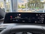 Peugeot e-5008 GT Long Range 97 kWh 7p VOORRAAD VOORDEEL | Panoramisch schuifdak | Trekhaak | Warmtepomp | Stoelverwarming | Navigatie |