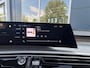 Peugeot e-5008 GT Long Range 97 kWh 7p VOORRAAD VOORDEEL | Panoramisch schuifdak | Trekhaak | Warmtepomp | Stoelverwarming | Navigatie |