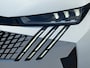 Peugeot e-5008 GT Long Range 97 kWh 7p VOORRAAD VOORDEEL | Panoramisch schuifdak | Trekhaak | Warmtepomp | Stoelverwarming | Navigatie |