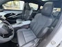 Peugeot e-5008 GT Long Range 97 kWh 7p VOORRAAD VOORDEEL | Panoramisch schuifdak | Trekhaak | Warmtepomp | Stoelverwarming | Navigatie |