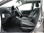 Toyota Auris 1.8 Hybrid Executive | Panoramadak | Parkeersensoren V+A | Stoelverwarming