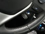 Toyota Auris 1.8 Hybrid Executive | Panoramadak | Parkeersensoren V+A | Stoelverwarming