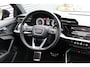 Audi A3 Sportback 35 TFSI 3x S-Line | Panoramadak | RS Zetels | Standkachel | Apple carplay | Blackoptik | Elektrische kofferbak |