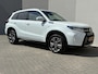 Suzuki Vitara 1.4 Boosterjet Smart Hybrid Select / 10 Jaar fabrieksgarantie mogelijk / Dealer onderhouden / Adaptieve Cruise Control / Camera / Navigatie / DAB / Apple Carplay/Android Auto / 17" LM wielen & All Season banden /
