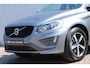 Volvo XC60 2.0 T5 FWD R-Design | Panorama dak| Standkachel| Trekhaak| Lederen Sportstoelen| Electrisch verstelbare voorstoelen| Verwarmbare voorstoelen| Bluetooth
