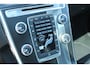 Volvo XC60 2.0 T5 FWD R-Design | Panorama dak| Standkachel| Trekhaak| Lederen Sportstoelen| Electrisch verstelbare voorstoelen| Verwarmbare voorstoelen| Bluetooth
