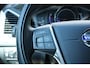 Volvo XC60 2.0 T5 FWD R-Design | Panorama dak| Standkachel| Trekhaak| Lederen Sportstoelen| Electrisch verstelbare voorstoelen| Verwarmbare voorstoelen| Bluetooth