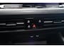 Volkswagen Golf 1.5 eTSI Style | Panorama | Trekhaak | Sfeerverlichting | LED
