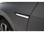 Volkswagen Golf 1.5 eTSI Style | Panorama | Trekhaak | Sfeerverlichting | LED