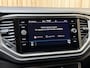Volkswagen T-Roc 1.5 TSI Style Business Automaat | Climate control | Adaptieve cruise control | Achteruitrijcamera | Getint glas | LED verlichting | Apple CarPlay/Android Auto | Parkeersensoren voor en achter