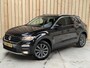 Volkswagen T-Roc 1.5 TSI Style Business Automaat | Climate control | Adaptieve cruise control | Achteruitrijcamera | Getint glas | LED verlichting | Apple CarPlay/Android Auto | Parkeersensoren voor en achter