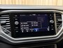 Volkswagen T-Roc 1.5 TSI Style Business Automaat | Climate control | Adaptieve cruise control | Achteruitrijcamera | Getint glas | LED verlichting | Apple CarPlay/Android Auto | Parkeersensoren voor en achter