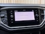Volkswagen T-Roc 1.5 TSI Style Business Automaat | Climate control | Adaptieve cruise control | Achteruitrijcamera | Getint glas | LED verlichting | Apple CarPlay/Android Auto | Parkeersensoren voor en achter