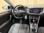 Volkswagen T-Roc 1.5 TSI Style Business Automaat | Climate control | Adaptieve cruise control | Achteruitrijcamera | Getint glas | LED verlichting | Apple CarPlay/Android Auto | Parkeersensoren voor en achter
