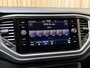 Volkswagen T-Roc 1.5 TSI Style Business Automaat | Climate control | Adaptieve cruise control | Achteruitrijcamera | Getint glas | LED verlichting | Apple CarPlay/Android Auto | Parkeersensoren voor en achter