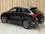 Volkswagen T-Roc 1.5 TSI Style Business Automaat | Climate control | Adaptieve cruise control | Achteruitrijcamera | Getint glas | LED verlichting | Apple CarPlay/Android Auto | Parkeersensoren voor en achter