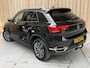 Volkswagen T-Roc 1.5 TSI Style Business Automaat | Climate control | Adaptieve cruise control | Achteruitrijcamera | Getint glas | LED verlichting | Apple CarPlay/Android Auto | Parkeersensoren voor en achter