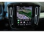 Volvo XC40 B4 Plus Dark | Trekhaak Semi-elektrisch | Adaptieve Cruise Control | Pilot Assist | Google Infotainment | Verwarmbare voorstoelen | Verwarmbaar stuurwiel | Blind Spot Information System | Verwarmbare voorruit | Parkeercamera | Parkeersensoren voor + achter |
