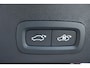 Volvo XC40 B4 Plus Dark | Trekhaak Semi-elektrisch | Adaptieve Cruise Control | Pilot Assist | Google Infotainment | Verwarmbare voorstoelen | Verwarmbaar stuurwiel | Blind Spot Information System | Verwarmbare voorruit | Parkeercamera | Parkeersensoren voor + achter |