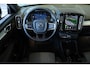 Volvo XC40 B4 Plus Dark | Trekhaak Semi-elektrisch | Adaptieve Cruise Control | Pilot Assist | Google Infotainment | Verwarmbare voorstoelen | Verwarmbaar stuurwiel | Blind Spot Information System | Verwarmbare voorruit | Parkeercamera | Parkeersensoren voor + achter |