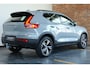 Volvo XC40 B4 Plus Dark | Trekhaak Semi-elektrisch | Adaptieve Cruise Control | Pilot Assist | Google Infotainment | Verwarmbare voorstoelen | Verwarmbaar stuurwiel | Blind Spot Information System | Verwarmbare voorruit | Parkeercamera | Parkeersensoren voor + achter |