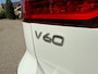 Volvo V60 2.0 B3 R-Design Automaat / Camera / Apple CarPlay-Android Auto / 19" Velgen / Stuur-/Stoelverwarming / Leder / PDC / LED