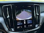 Volvo V60 2.0 B3 R-Design Automaat / Camera / Apple CarPlay-Android Auto / 19" Velgen / Stuur-/Stoelverwarming / Leder / PDC / LED