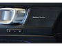 Volvo XC40 B4 Plus Dark | Elektrisch Verstelbare Voorstoelen | Stoel & Stuurverwarming | Adaptieve Cruise Control met Pilot Assist | Dodehoekwaarschuwing | Trekhaak |