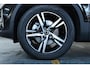 Volvo XC40 B4 Plus Dark | Elektrisch Verstelbare Voorstoelen | Stoel & Stuurverwarming | Adaptieve Cruise Control met Pilot Assist | Dodehoekwaarschuwing | Trekhaak |