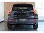 Volvo XC40 B4 Plus Dark | Elektrisch Verstelbare Voorstoelen | Stoel & Stuurverwarming | Adaptieve Cruise Control met Pilot Assist | Dodehoekwaarschuwing | Trekhaak |