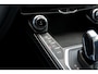 Lynk & Co 01 1.5 | Panoramadak | Camera | Elektrische bestuurdersstoel met geheugen | Stoelverwarming | Actieve bochtverlichting | Adaptieve Cruise Control | Stuurassistent | Lane Assist | Navigatie | Elektrische Achterklep | Keyless Entry | Dodehoekassistent
