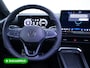 Volkswagen T-Roc 1.5 TSI R-Line Edition | Panoramadak | Elec. Trekhaak | Elec. klep | 20" LMV | IQ Light | Stoel & Stuur verw. Adap. Cruise, Black Style, Apple Carplay, Android auto, Achteruitrijcamera, Comfort stoelen, Rijklaarprijs