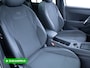 Volkswagen T-Roc 1.5 TSI R-Line Edition | Panoramadak | Elec. Trekhaak | Elec. klep | 20" LMV | IQ Light | Stoel & Stuur verw. Adap. Cruise, Black Style, Apple Carplay, Android auto, Achteruitrijcamera, Comfort stoelen, Rijklaarprijs