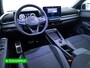Volkswagen T-Roc 1.5 TSI R-Line Edition | Panoramadak | Elec. Trekhaak | Elec. klep | 20" LMV | IQ Light | Stoel & Stuur verw. Adap. Cruise, Black Style, Apple Carplay, Android auto, Achteruitrijcamera, Comfort stoelen, Rijklaarprijs