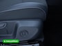 Volkswagen T-Roc 1.5 TSI R-Line Edition | Panoramadak | Elec. Trekhaak | Elec. klep | 20" LMV | IQ Light | Stoel & Stuur verw. Adap. Cruise, Black Style, Apple Carplay, Android auto, Achteruitrijcamera, Comfort stoelen, Rijklaarprijs