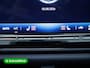 Volkswagen T-Roc 1.5 TSI R-Line Edition | Panoramadak | Elec. Trekhaak | Elec. klep | 20" LMV | IQ Light | Stoel & Stuur verw. Adap. Cruise, Black Style, Apple Carplay, Android auto, Achteruitrijcamera, Comfort stoelen, Rijklaarprijs