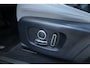 Land Rover Range Rover Evoque 1.5 P300e AWD S | PANO | 360 | ELEK TREKHAAK | DEALER ONDH | ELEK STOELEN |