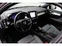 Volvo XC40 B4 Plus Dark | Trekhaak | Achteropkomend verkeer waarschuwing | Achteruitrijcamera | Apple Carplay & Android Auto | Bluetooth telefoonvoorbereiding | Buitenspiegels elektrisch verstel- en verwarmbaar | Cruise control adaptief met Stop&Go en stuurhulp | Electronic climate controle