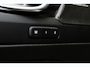 Volvo XC40 B4 Plus Dark | Trekhaak | Achteropkomend verkeer waarschuwing | Achteruitrijcamera | Apple Carplay & Android Auto | Bluetooth telefoonvoorbereiding | Buitenspiegels elektrisch verstel- en verwarmbaar | Cruise control adaptief met Stop&Go en stuurhulp | Electronic climate controle