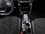 Peugeot 2008 1.2 Hybrid 145pk e-DCS6 GT VOORRAAD VOORDEEL | Navigatie | Parkeercamera | Parkeersensoren | LED |