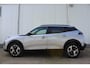 Peugeot 2008 1.2 Hybrid 145 Allure VOORRAAD VOORDEEL | Navigatie | Parkeercamera | LED | Parkeersensoren |
