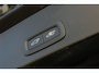 Volvo XC40 B4 Plus Dark | Apple Carplay & Android Auto | Bots herkenning en activatie | Buitenspiegels elektrisch verstel- en verwarmbaar | Electronic climate controle | Elektrisch bedienbare achterklep met sensorsturing | Navigatiesysteem full map