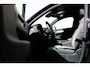 Volvo XC40 B4 Plus Dark | Apple Carplay & Android Auto | Bots herkenning en activatie | Buitenspiegels elektrisch verstel- en verwarmbaar | Electronic climate controle | Elektrisch bedienbare achterklep met sensorsturing | Navigatiesysteem full map